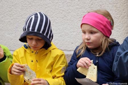 V Vrtcu Antona Medveda Kamnik že začeli odštevati do Tradicionalnega slovenskega zajtrka (22)